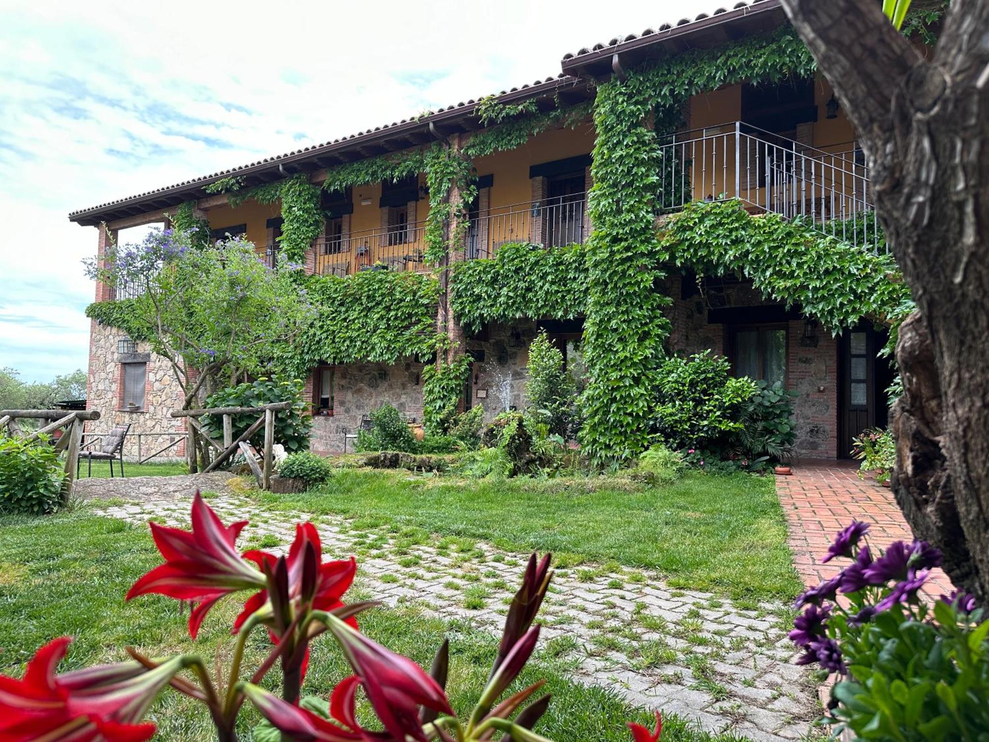 Hotel Rural La Covacha Losar De La Vera Extérieur photo